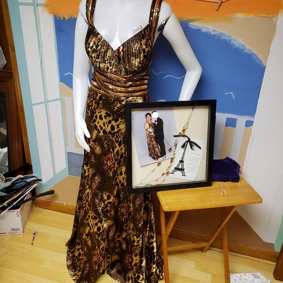 Leopard Evening dress - Picture 2 of 16
